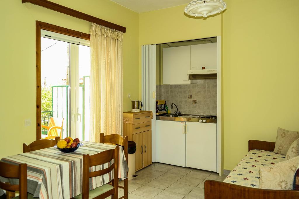 Maistreli Hotel Apartments Stoúpa Zimmer foto